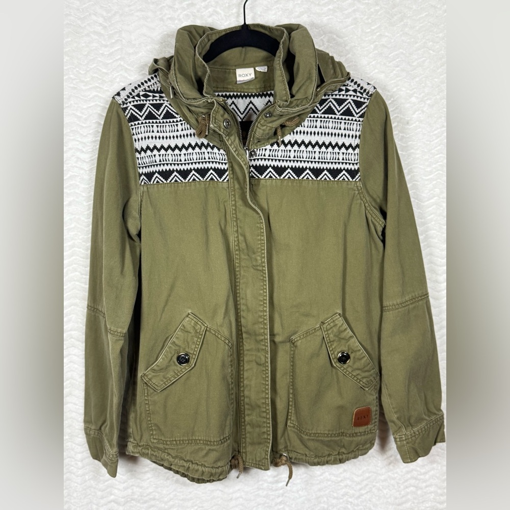 Roxy Green Jacket with Black and White Pattern. Size large